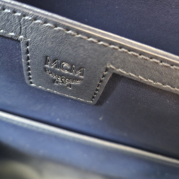 Classic White MCM Backpack - Picture 2 of 12